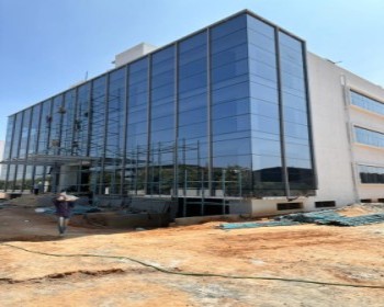 Techpark with 1400sqmt of Multibarrier Semi Unitized System